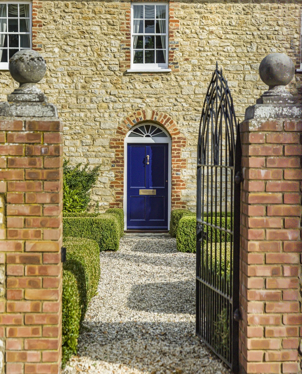 Buckinghamshire property with blue door
